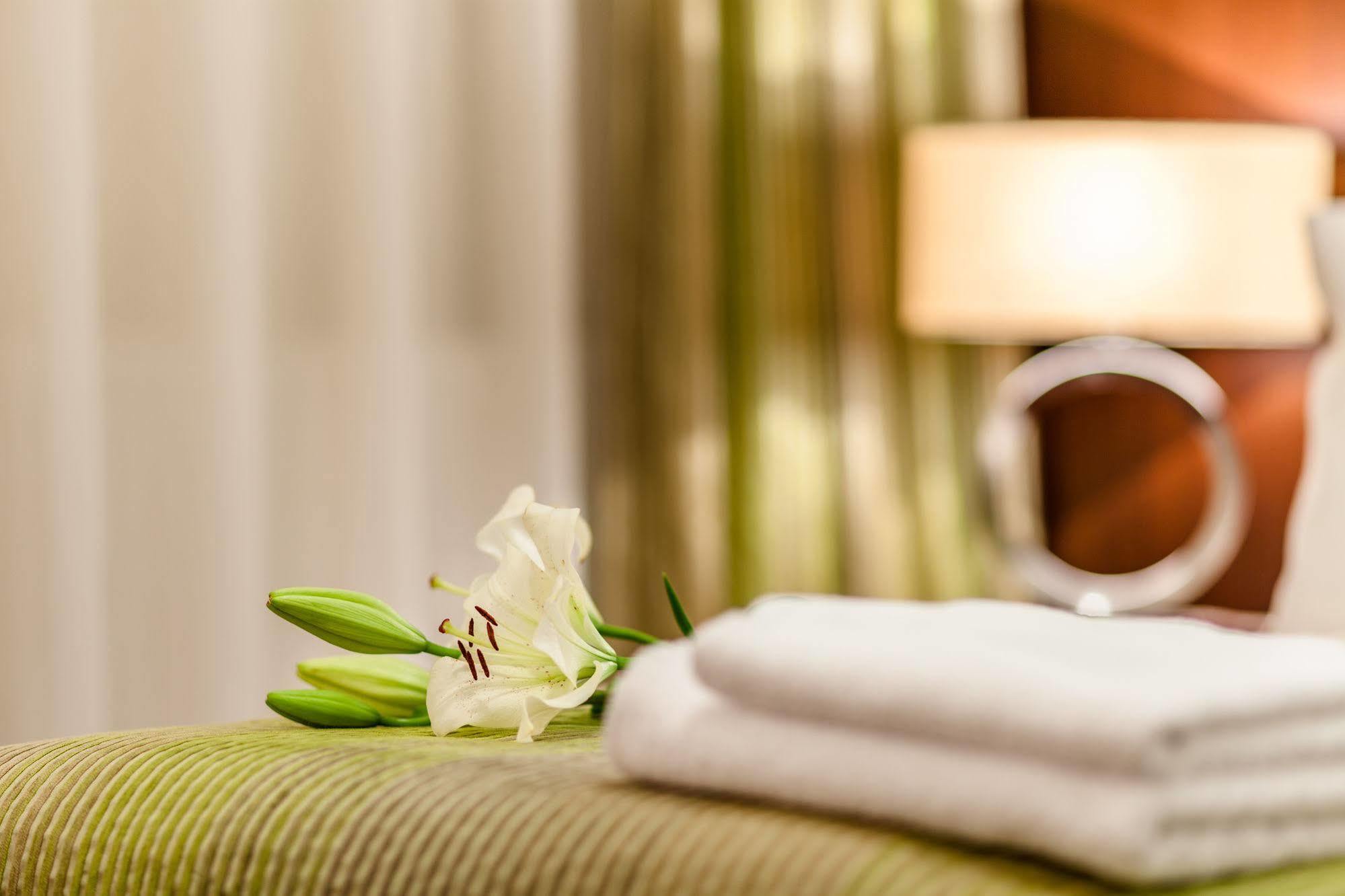 Hotel Cubix Brasov Luaran gambar