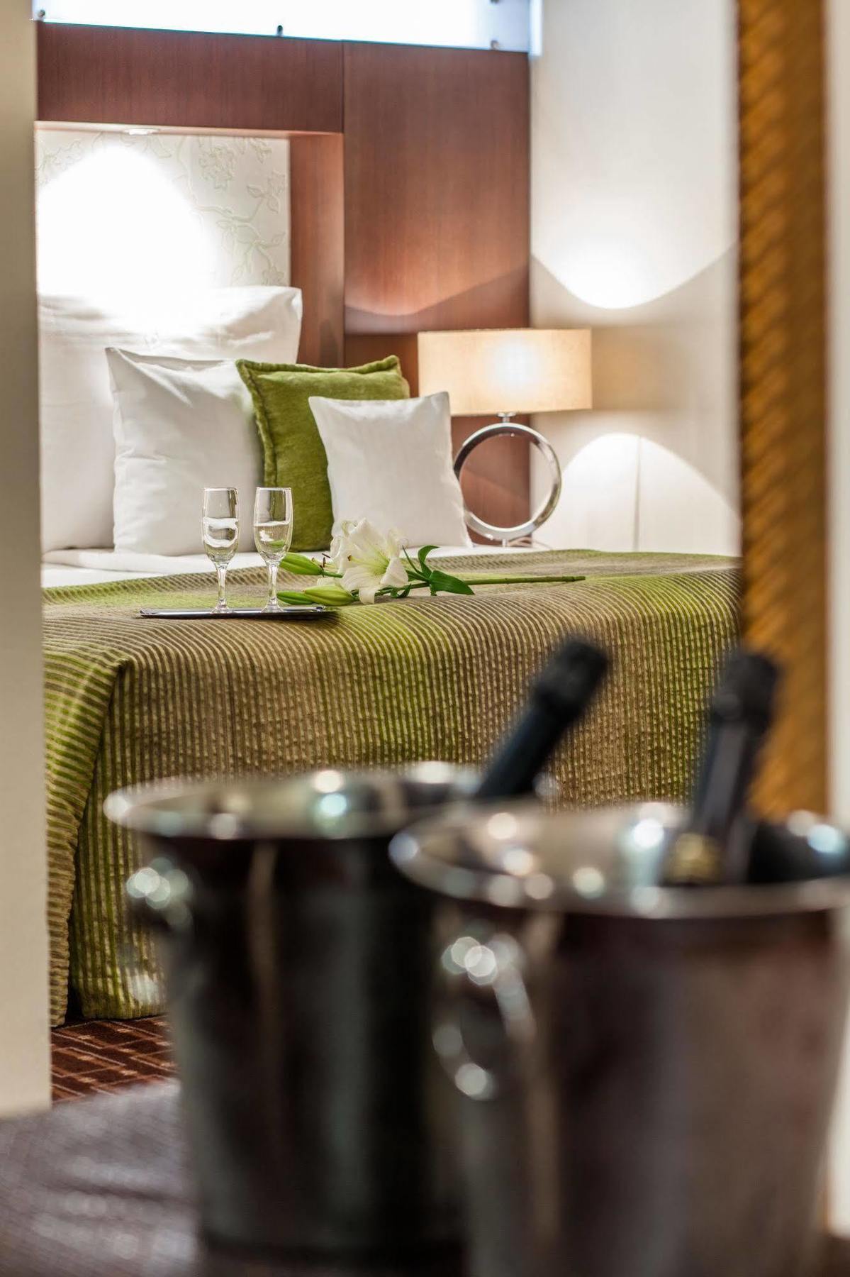 Hotel Cubix Brasov Luaran gambar