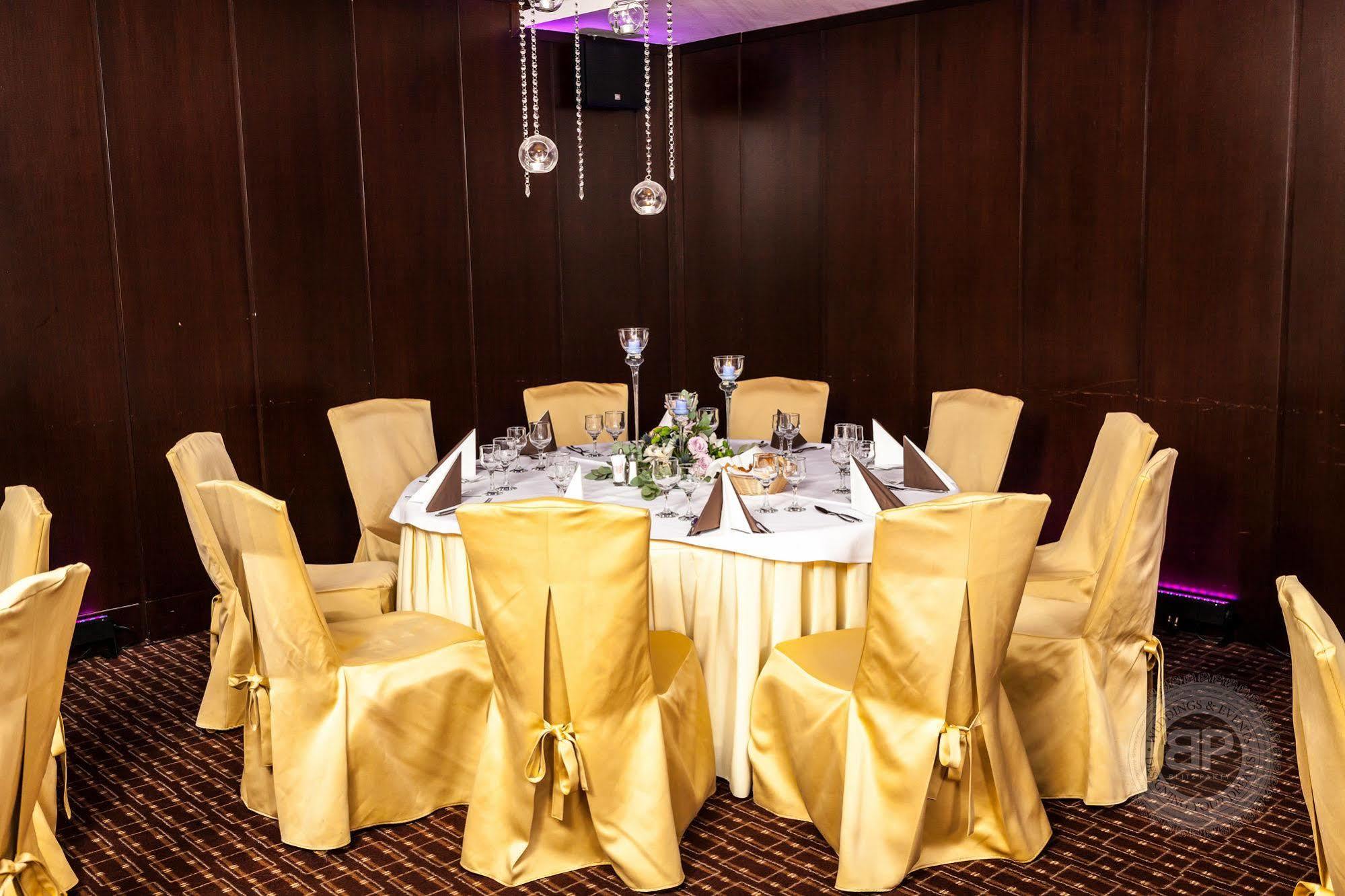 Hotel Cubix Brasov Luaran gambar